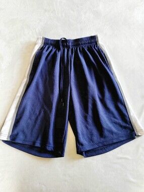 Champion Authentic Athletic Wear Men’s Mesh Basketball Shorts - Size Medium
